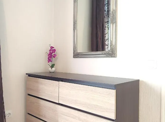 Esplanaadi 5 Apartment-the Location In