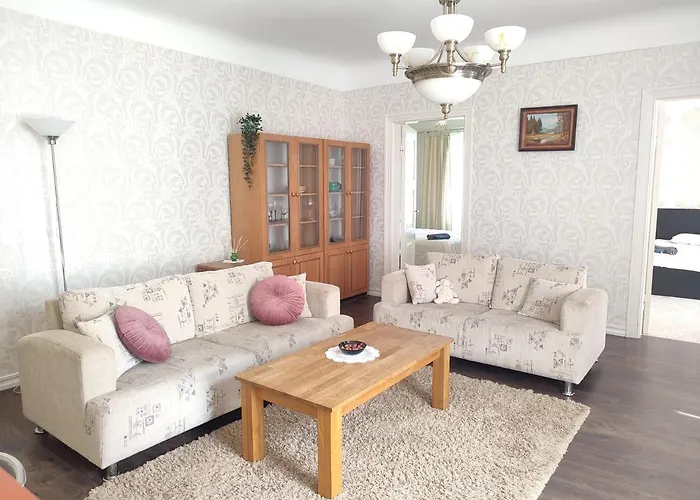 Apartment Esplanaadi 5 Apartment-the Location In Parnu